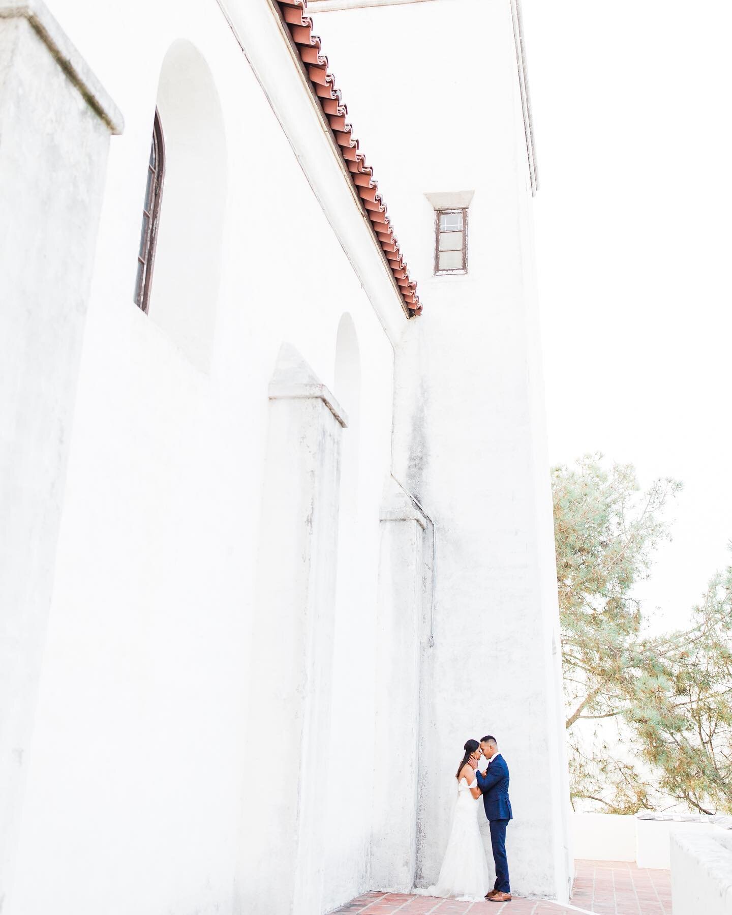 The perfect building + the perfect couple  
Venue: @juniperoserraevents
Wedding Dress: @jinzabridal
Tuxedo: @balanicustom
Engagement Ring: @davidleviandsonsjewelers
Wedding Bands: @KayJewelers 

#socalbrideblog #socalbride #socalbrides #southerncal